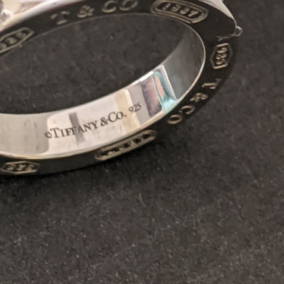 TCo 3 diamonds band ring sz 4.5 - Picture 6 of 9